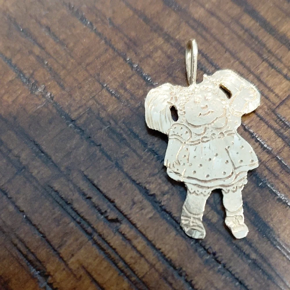 Cabbage Patch Doll 1 Gram Gold Charm - Picture 4 of 5